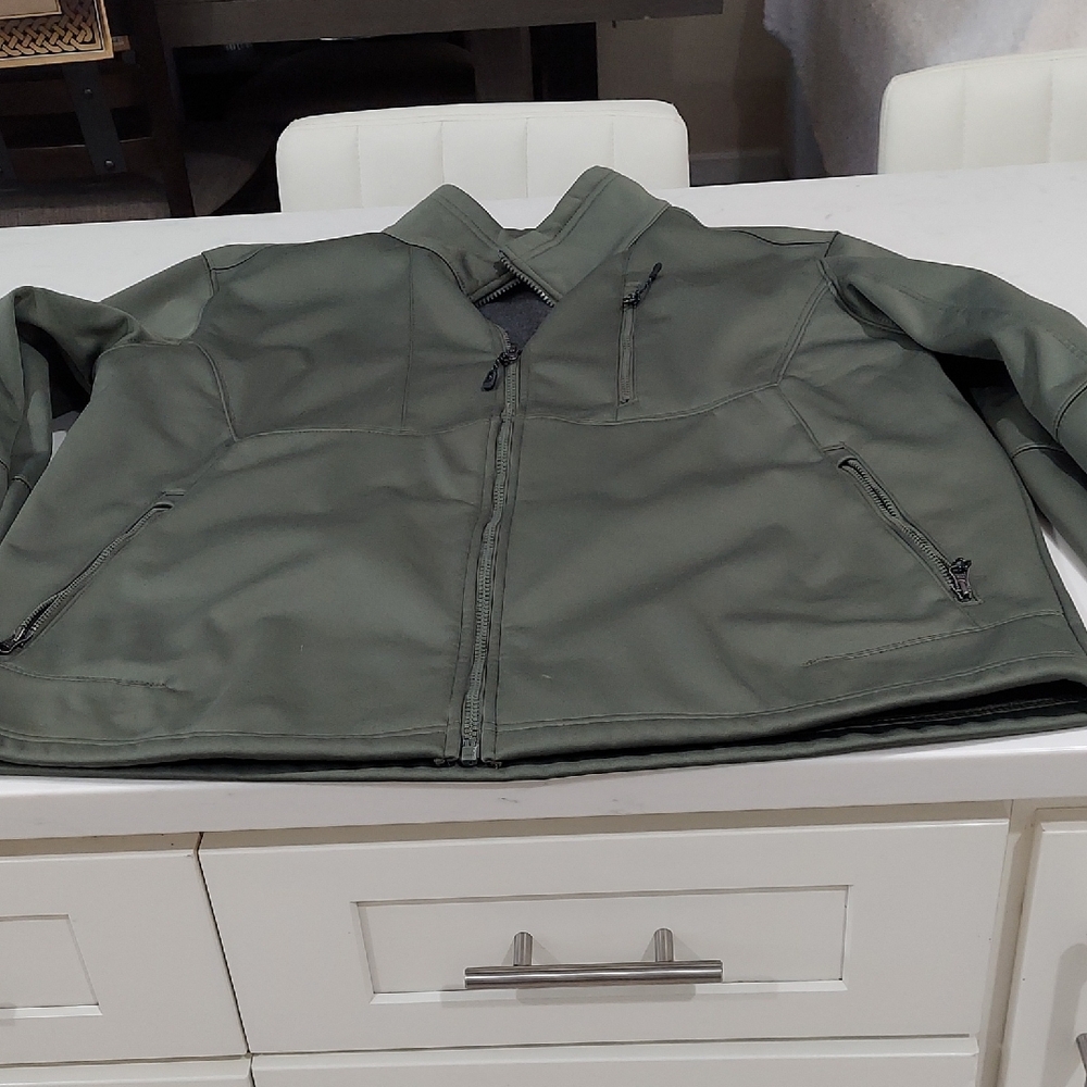 Swiss Tech Men's Olive Green Military Jacket.